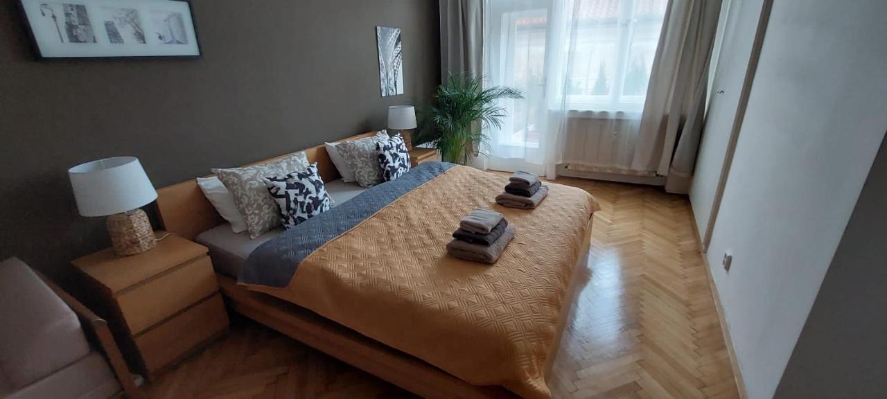 Appartement Anenska By Charles Bridge 2 à Prague Extérieur photo