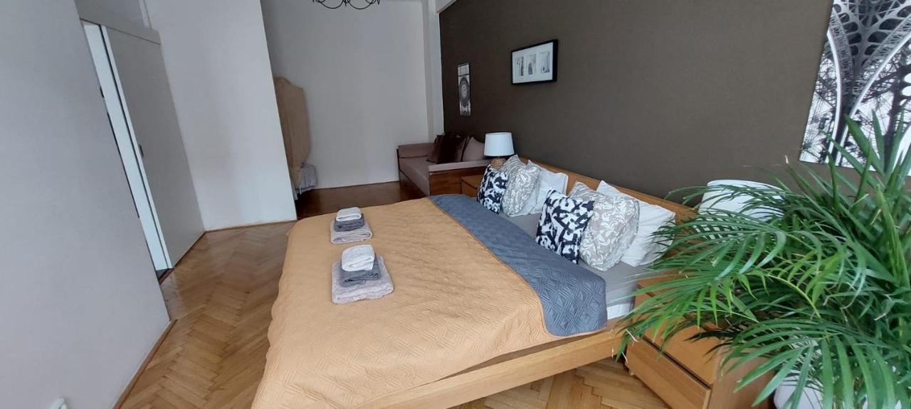 Appartement Anenska By Charles Bridge 2 à Prague Extérieur photo