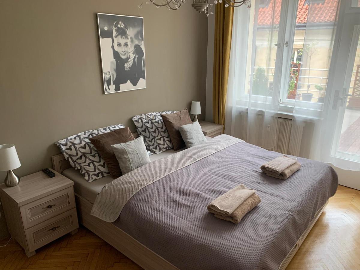 Appartement Anenska By Charles Bridge 2 à Prague Extérieur photo